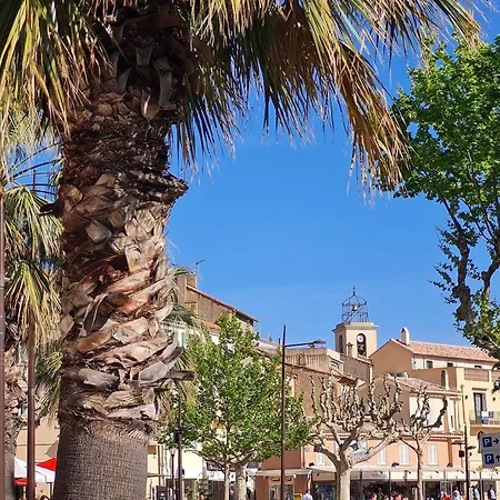 T2 En Centre-ville, Terrasse, Clim Et Parking, Proche Et Commodites - Fr-1-226-550